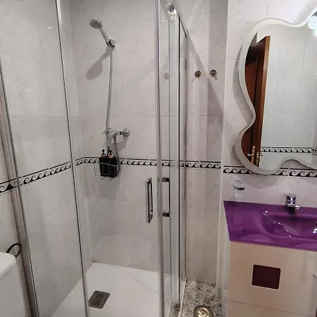 Avello Con Parking Apartamento *