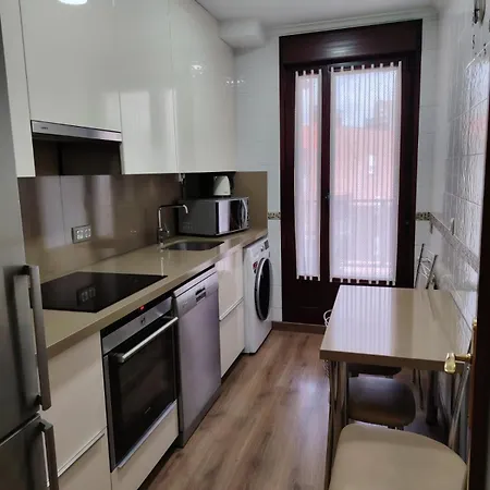 Avello Con Parking *