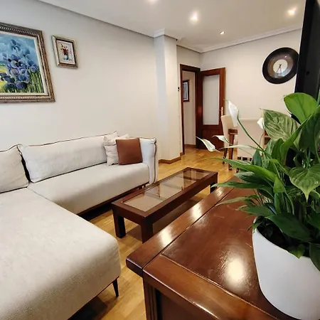 Avello Con Parking Apartamento *
